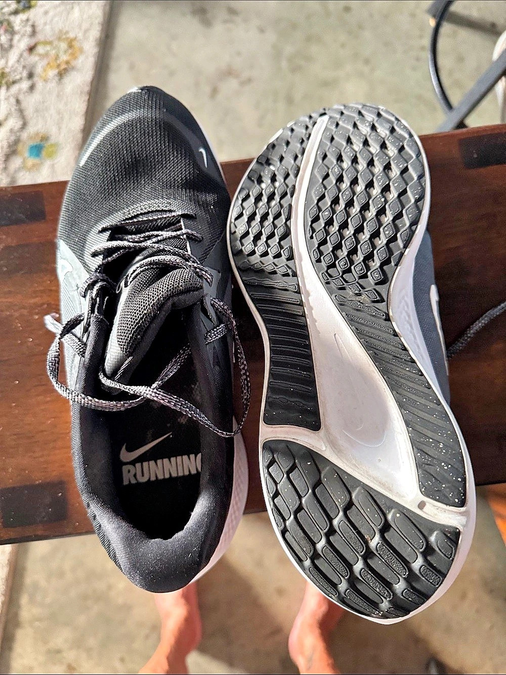 Nike Quest 4 Black Athletic Shoes - Picture 3 of 3